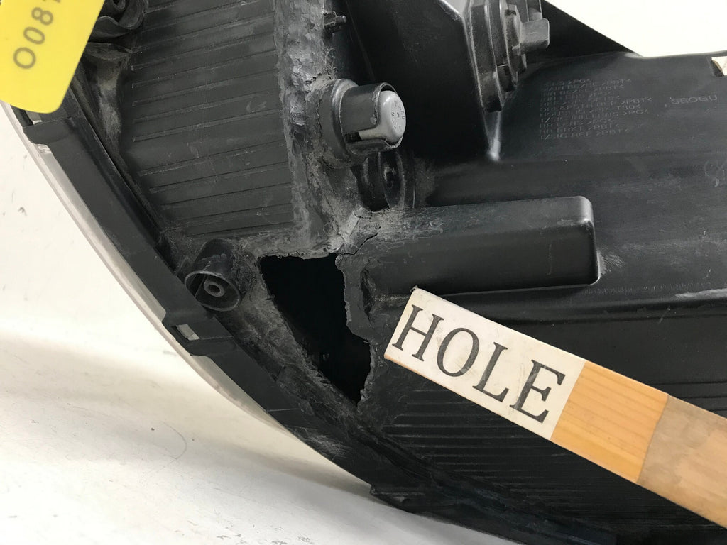 Headlight Damaged Right RH Passenger Kia Soul 2014-2017 92102-B2000 OEM