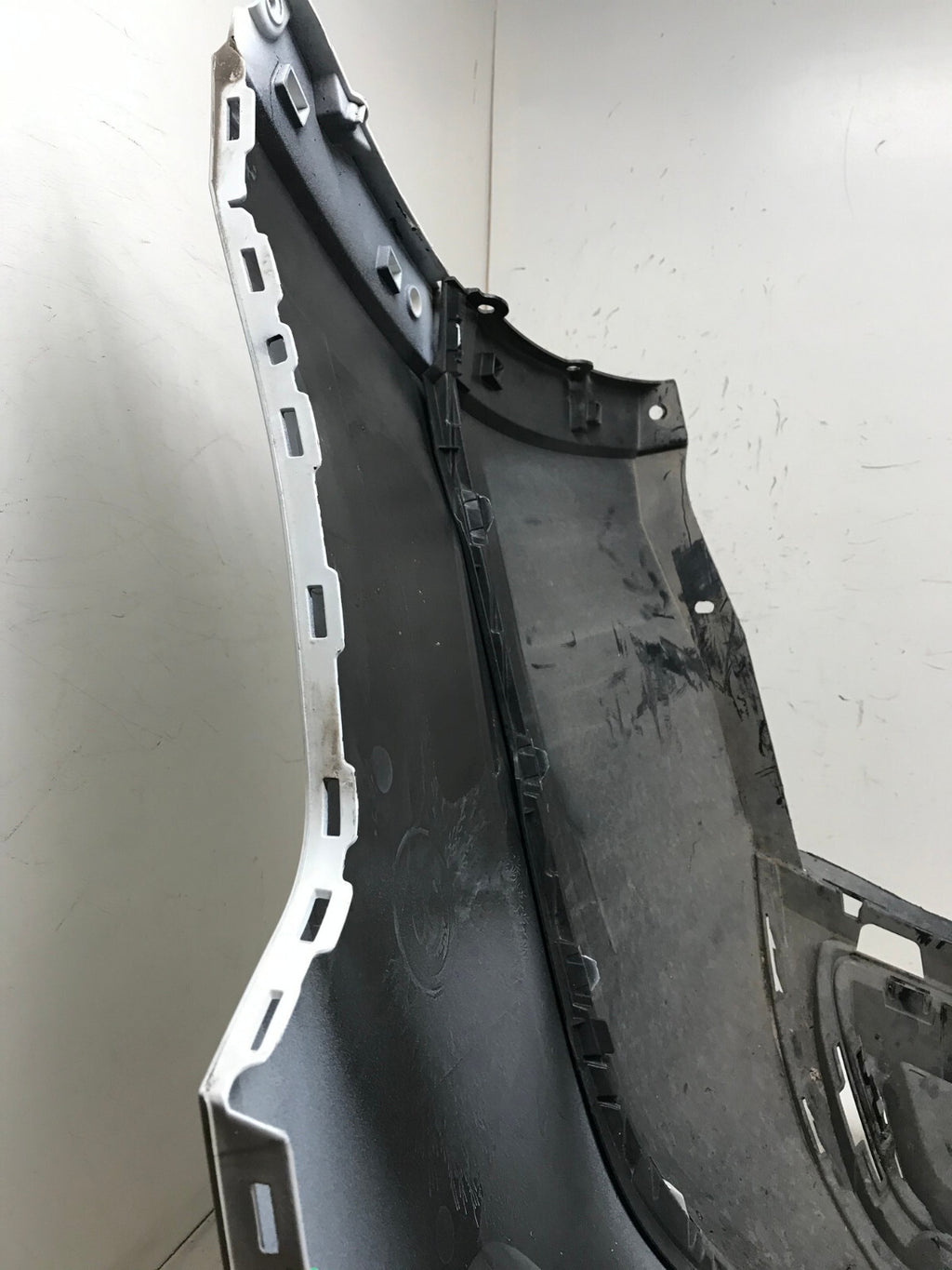 Rear Upper Bumper Cover Volkswagen Tiguan S/SE/SEL/SEL Premium 2018-2020 OEM