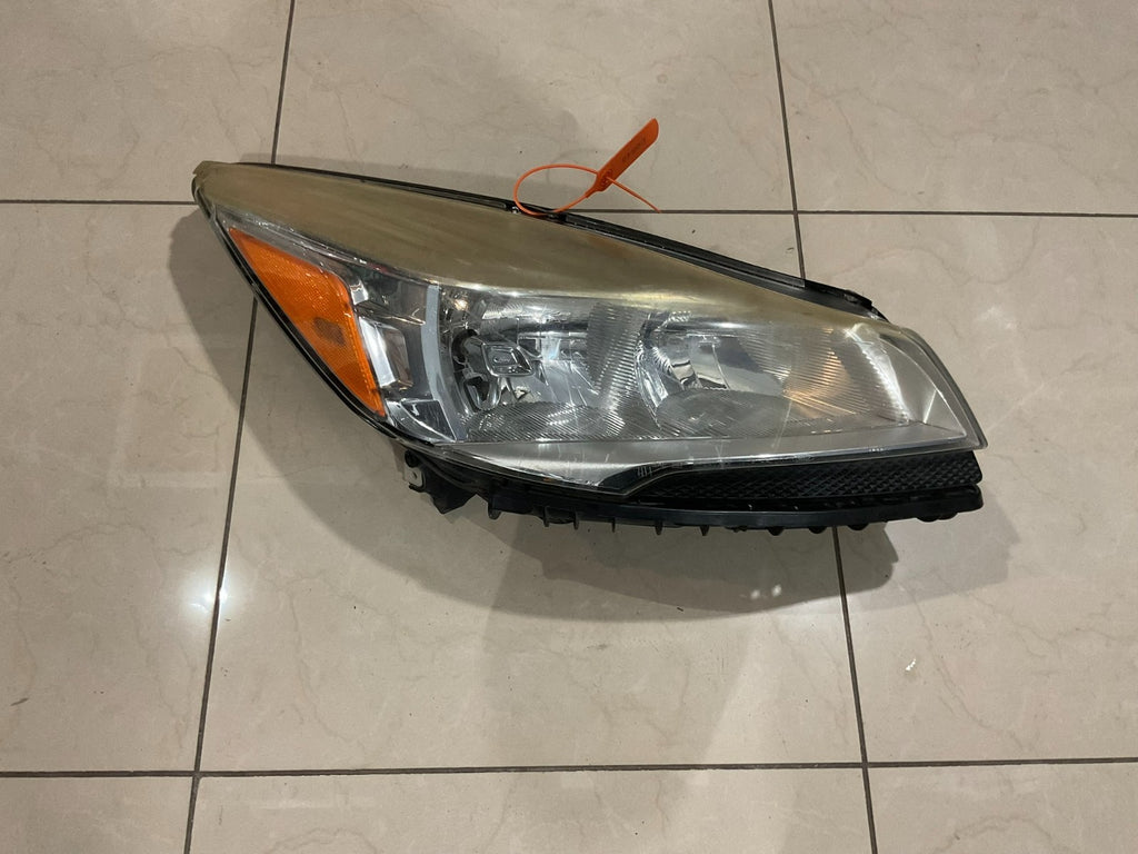 Headlight Right Passenger RH 13-16 Ford Escape CAPA