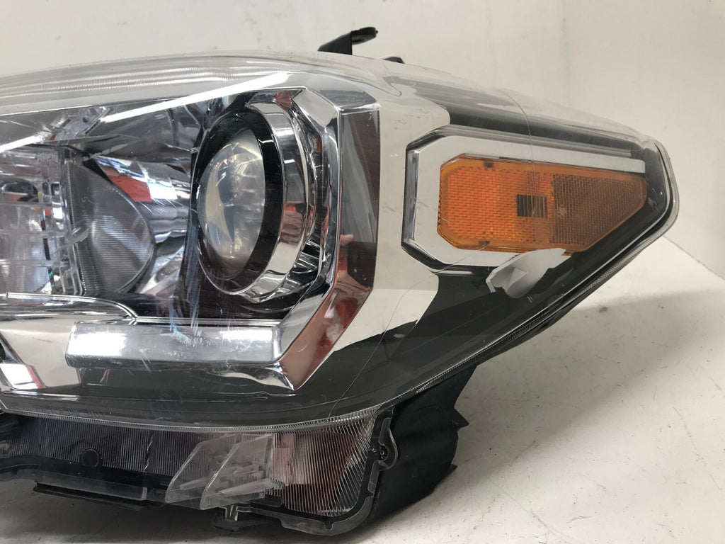 Projector Headlight Damaged Passenger RH Toyota Tacoma 2016-2018 8115004250 OEM2