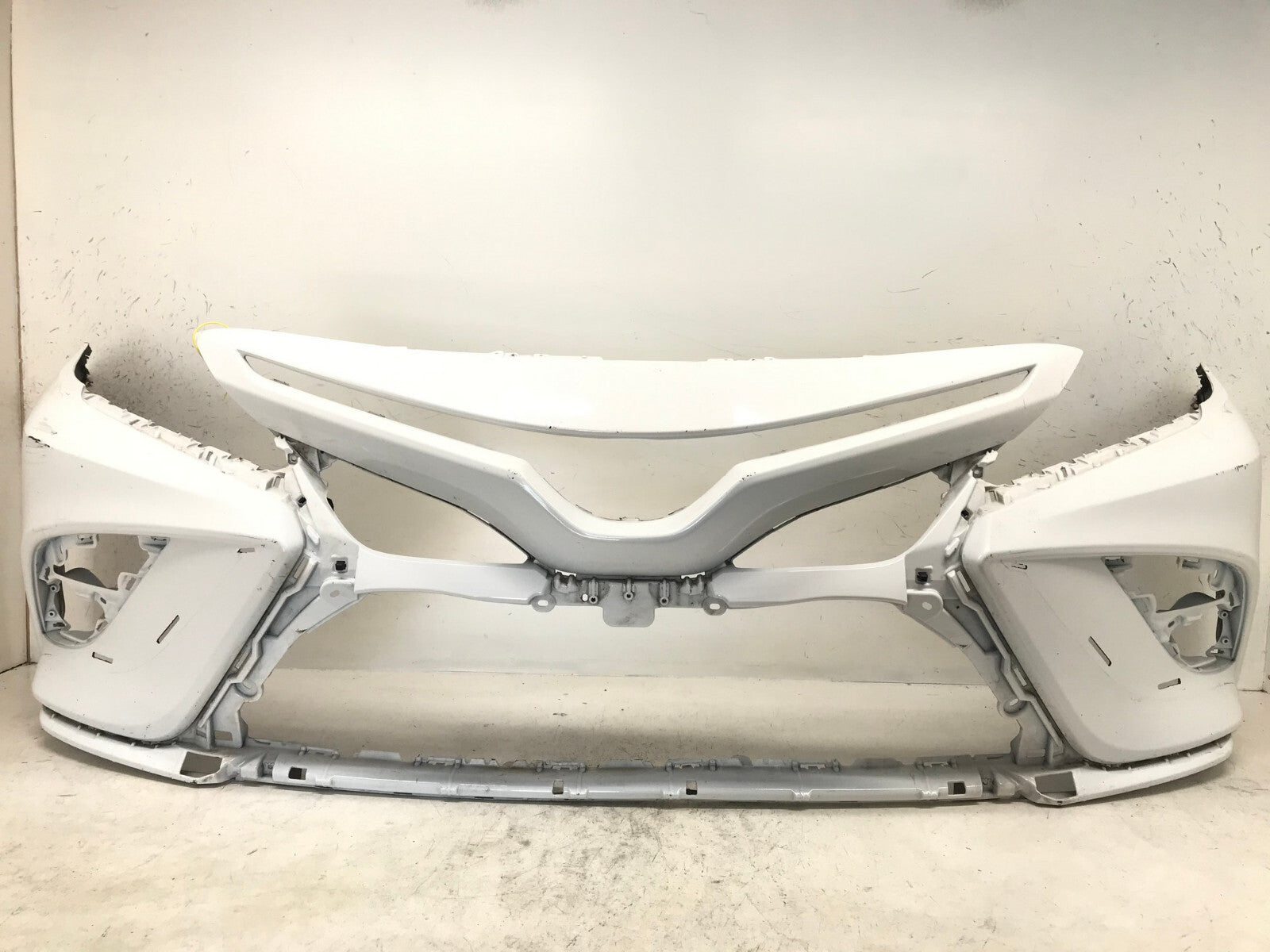 Front Bumper Cover 040 Toyota Camry 2021 2022 52119-06E20 OEM