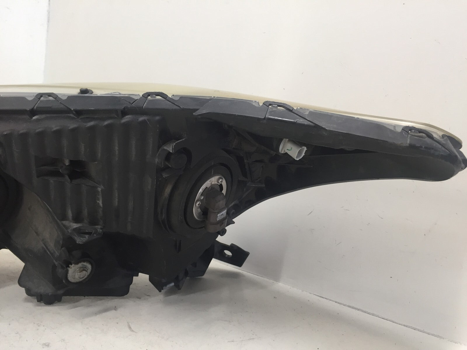 Halogen Headlight Damaged Right RH Honda Accord Sedan 08-12 33100-TA0-A01 OEM