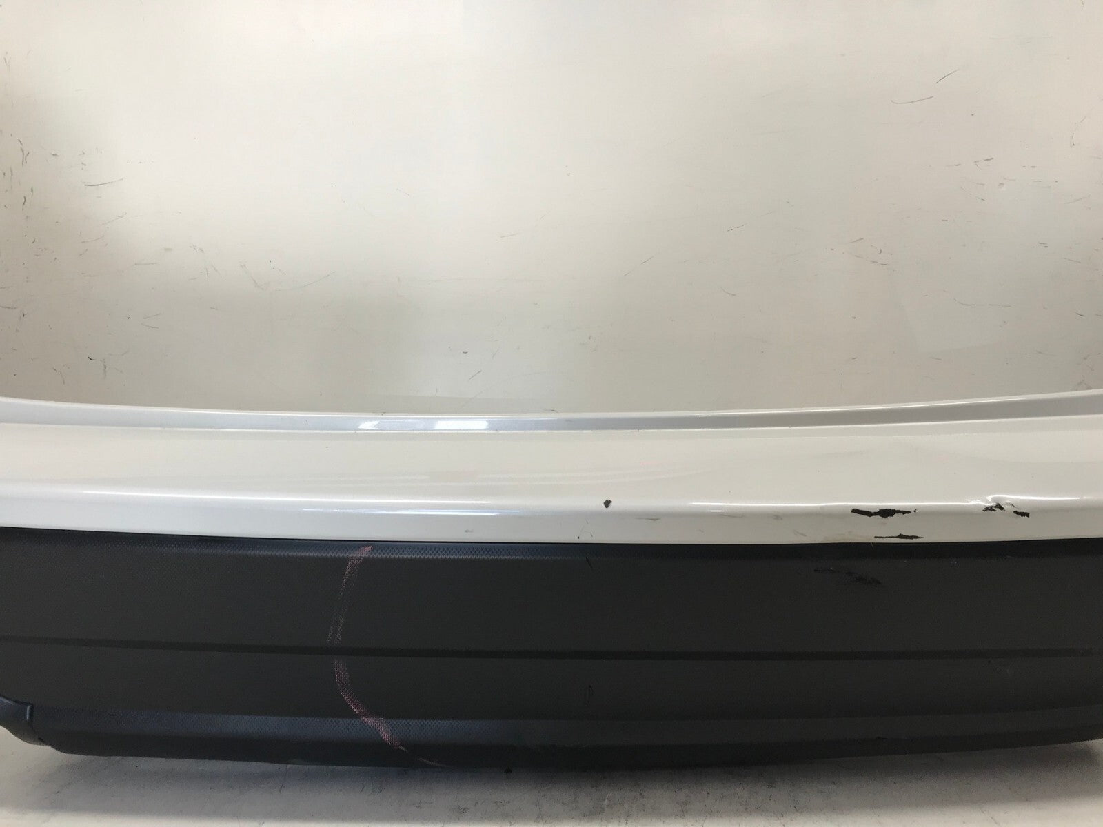 Rear Bumper Cover Subaru Forester Base Limitd Premium White 19 20 57704SJ301 OEM