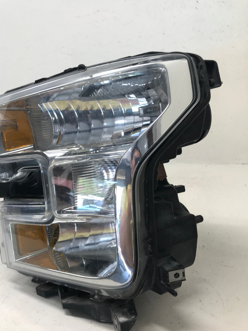 Halogen Headlight Damaged Driver LH Ford F-150 F150 2015-2017 FL34-13006-AU OEM