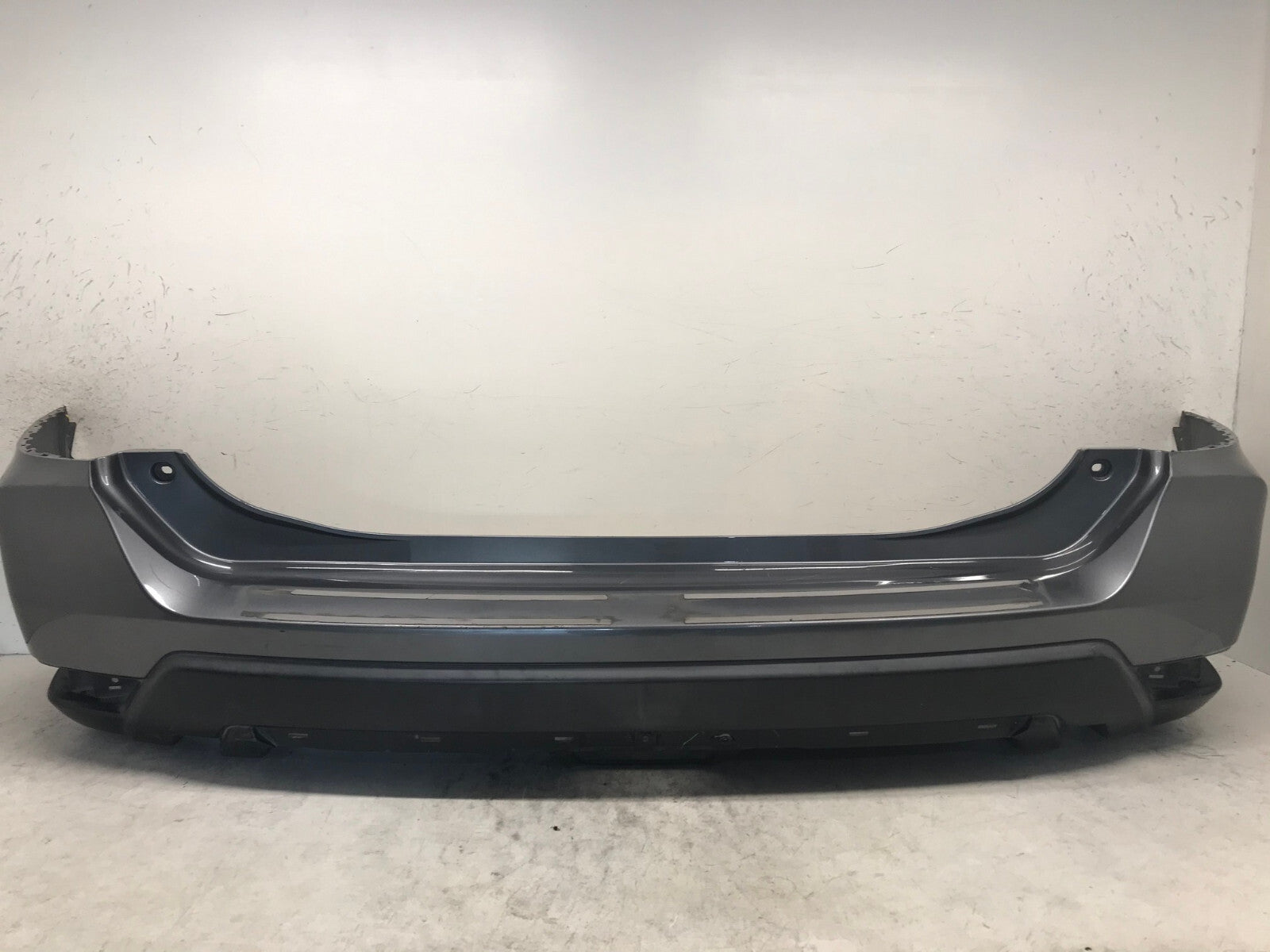 Rear Bumper Cover Gray Nissan Rogue S SL SV SV Hybrid 2017-2019 85022-5HK0H OEM