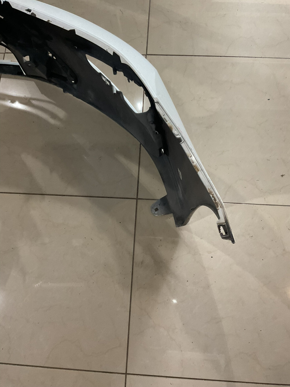 Front Bumper Cover White Lexus ES350 ES300H Base 2016 52119-33A30 OEM
