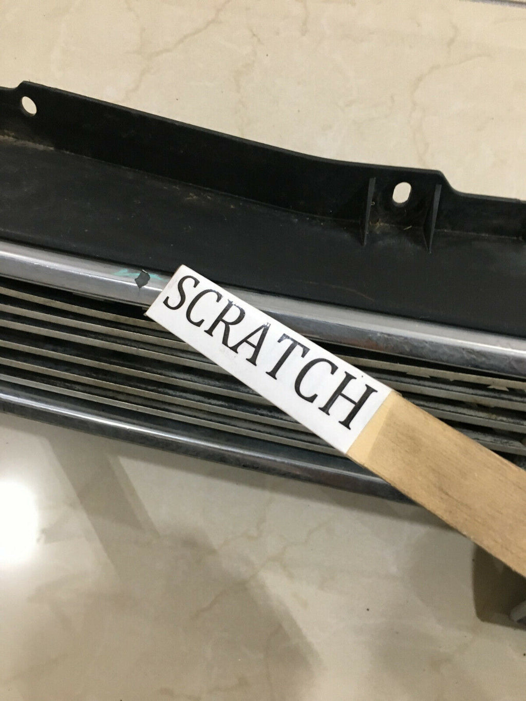 Upper Grille Chevrolet Avalanche 2008-2013 15862128 Original