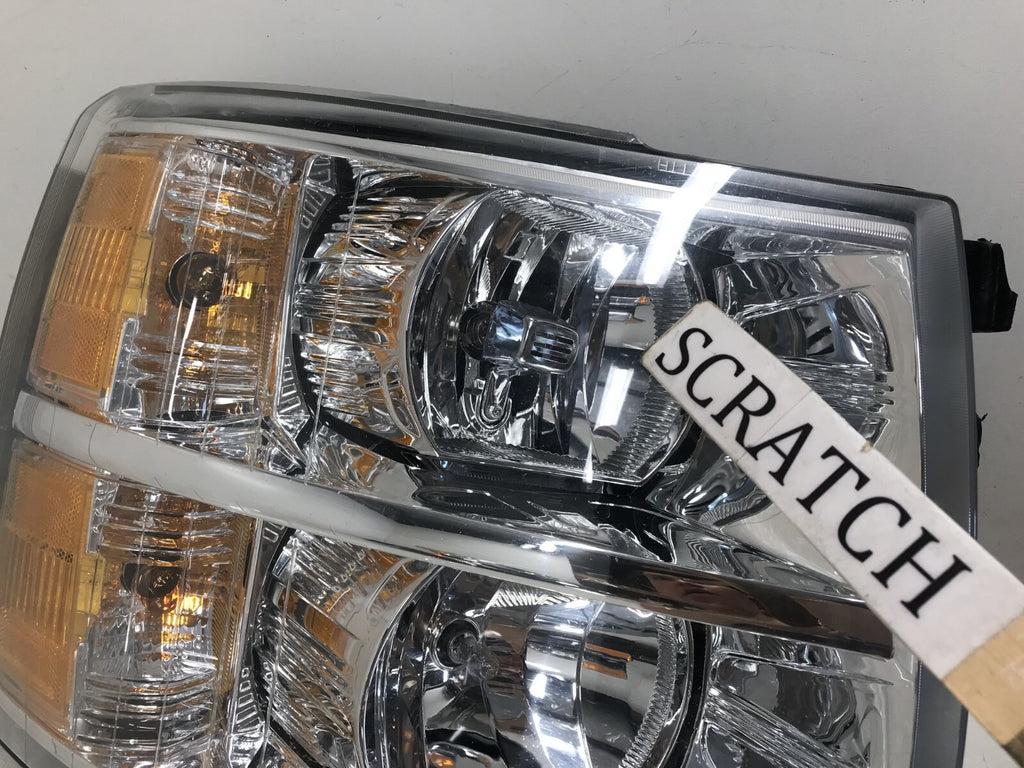 Headlight Damaged RH Right Chevy Silverado 1500 2500 3500 07-2013 22853028 OEM