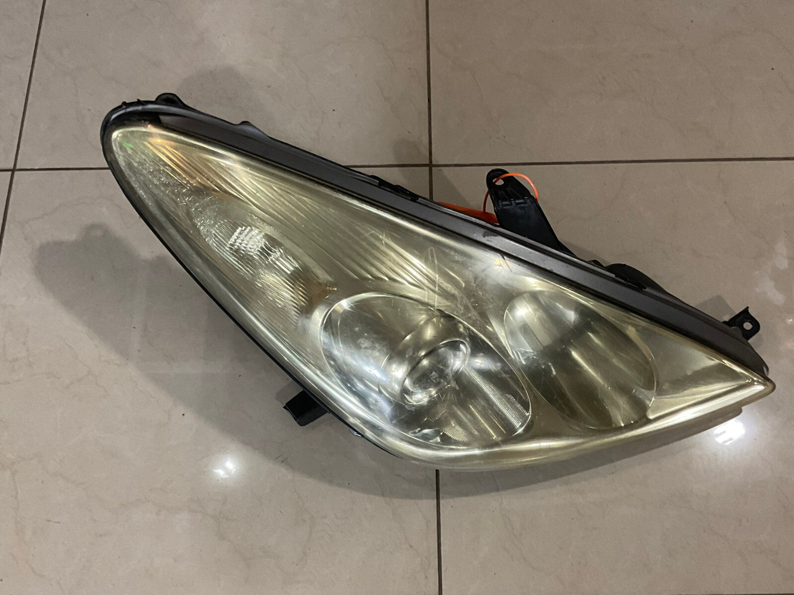 Headlight Right Passenger RH 2005-2006 Lexus ES300 ES330 Damaged 81130-33561 OEM