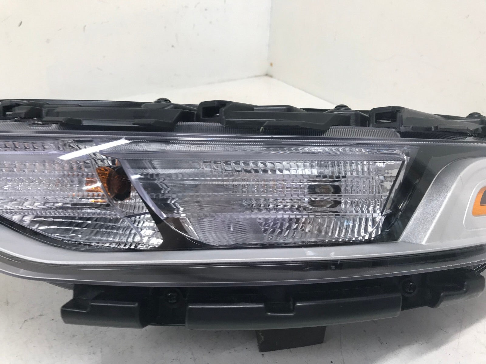 Running light Damaged Left Driver LH Kia Soul 2020 2021 CAPA