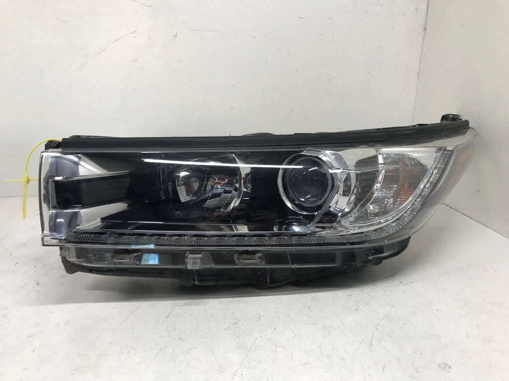 Headlight Left LH Driver Toyota Highlander 2017-2019 81150-0E390 OEM