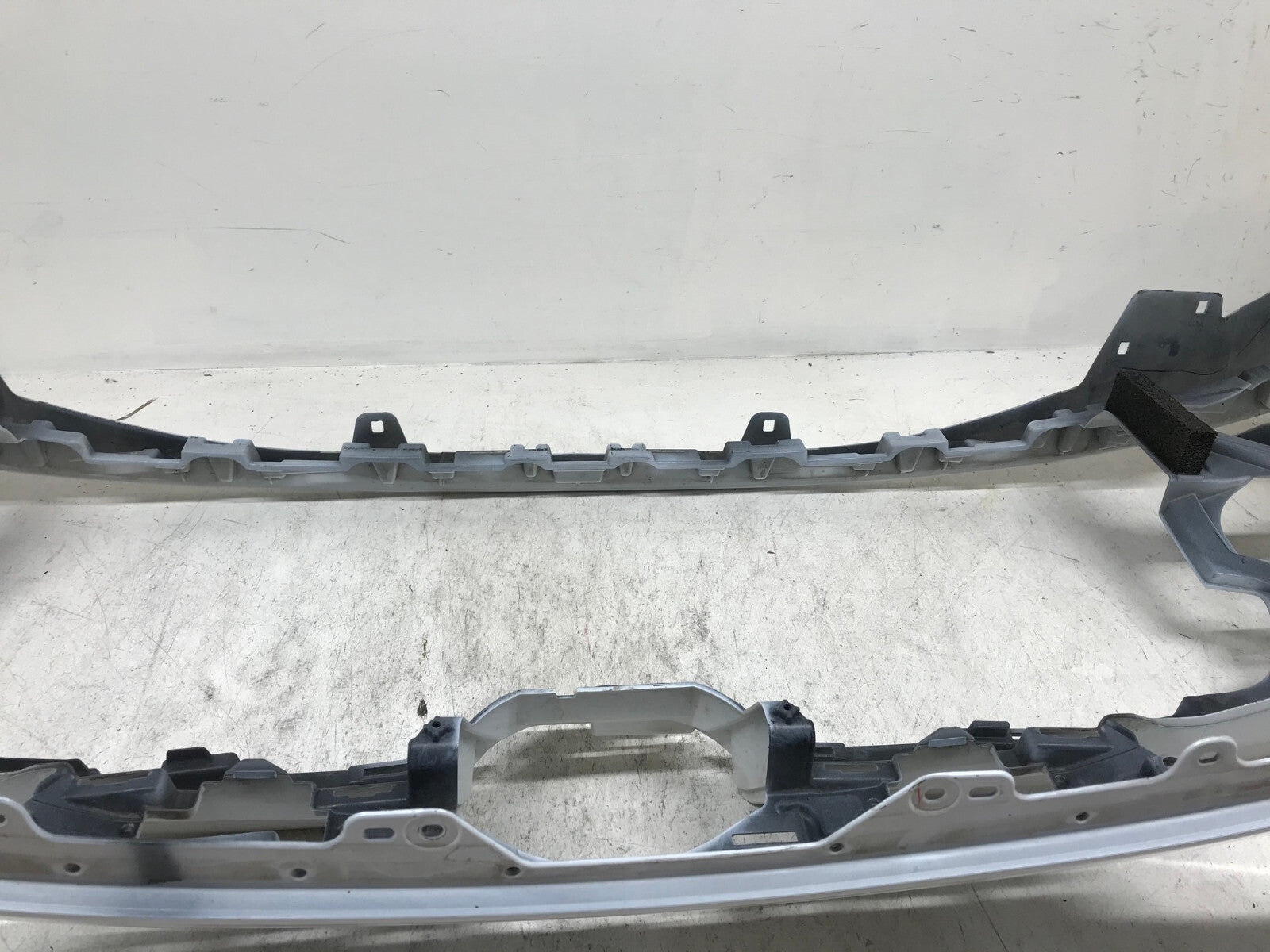 Front Bumper Cover Toyota Corolla Sedan L/LE/XLE/Hybrid 20-2021 52119-12G00 OEM5