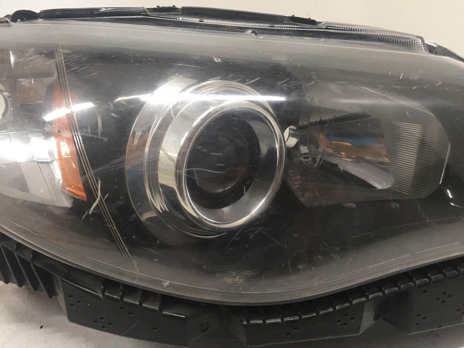 Headlight Damaged Lamp Right Passenger RH Subaru WRX STI 2008-2014 OEM