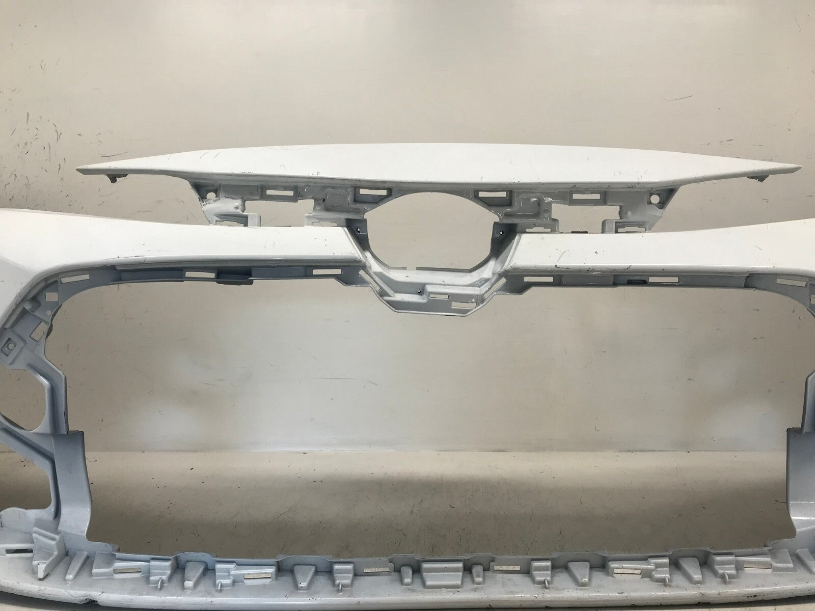 Front Bumper Cover Toyota Corolla LE XLE 2020-2021 52119-12G00 OEM02