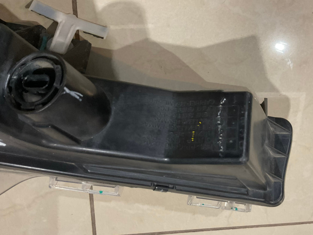 Fog light Damaged Lower RH light Damaged 17-2022 Tesla Model 3 Y 6002TA0404 OEM
