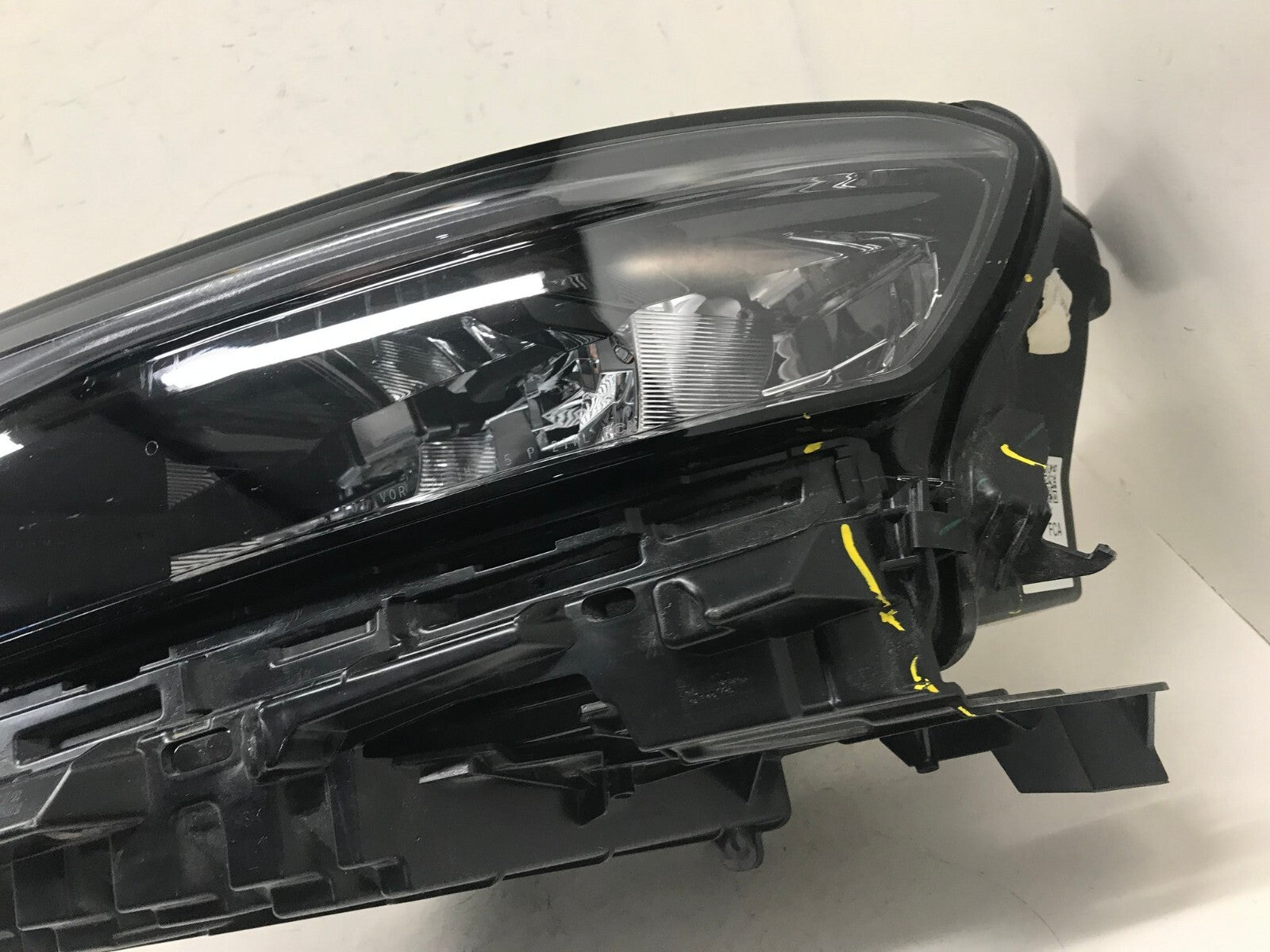 Headlight Damaged Driver LH 2021 2022 2023 Jeep Grand Cherokee 68584659AC OEM