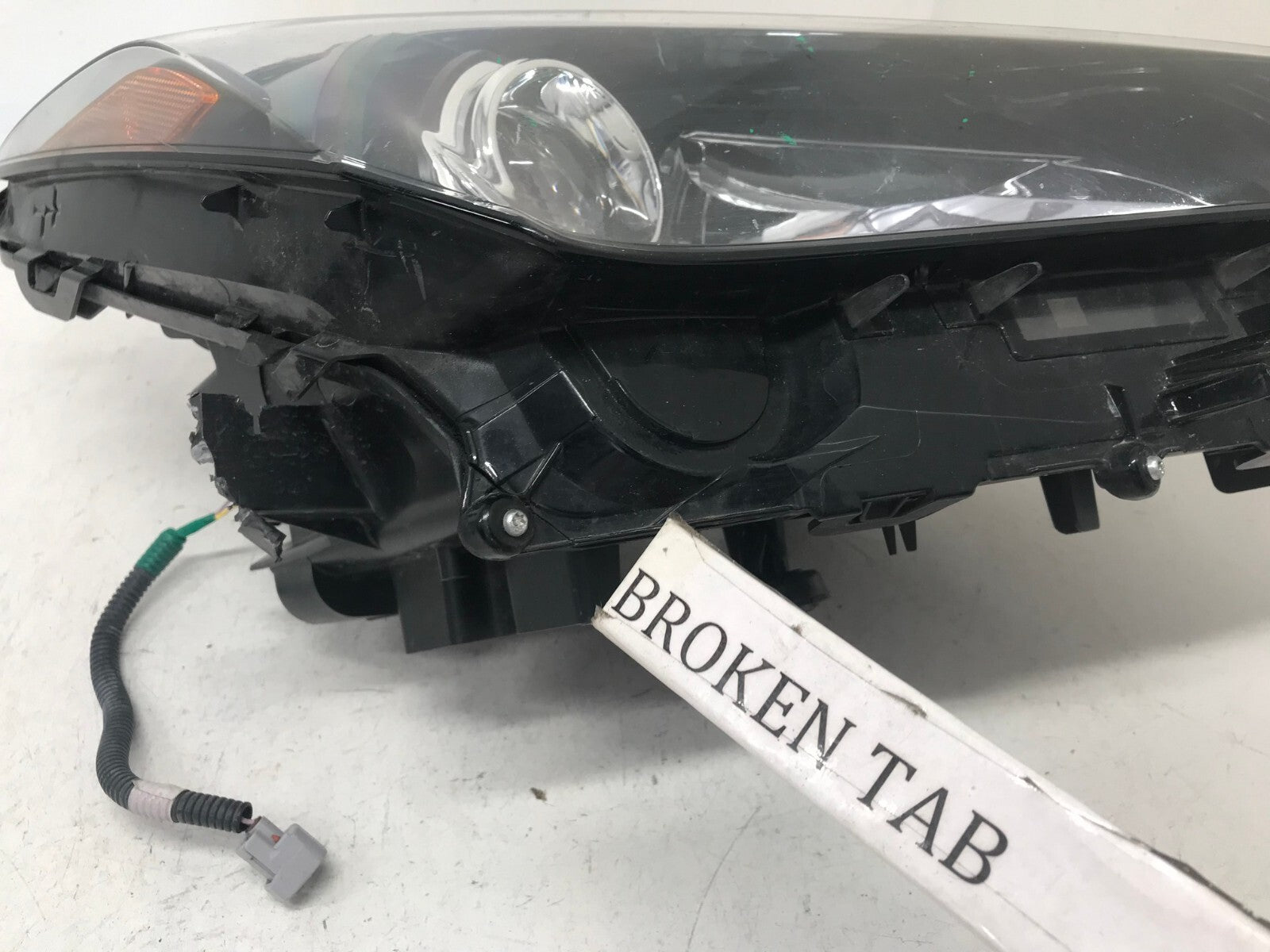 Headlight Damaged passenger RH 2015-2017 Lexus NX200T NX300H 81145-78060 OEM