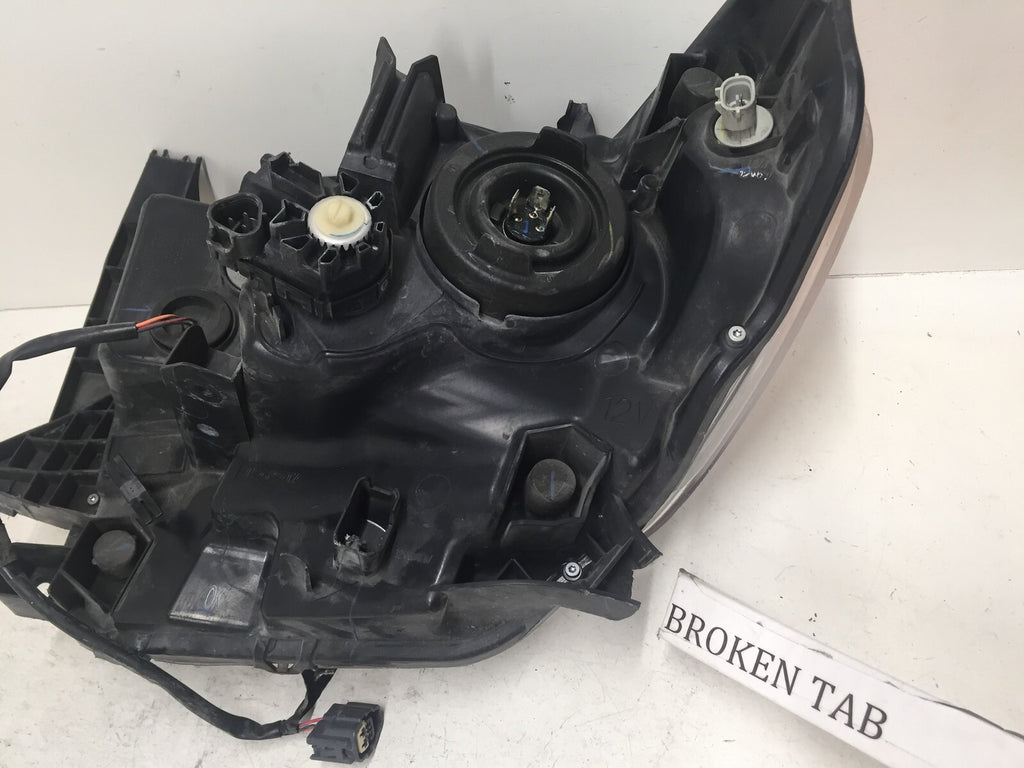 Head light Damaged Lamp Right Passenger RH Toyota Tundra 2014-2020 OEM2