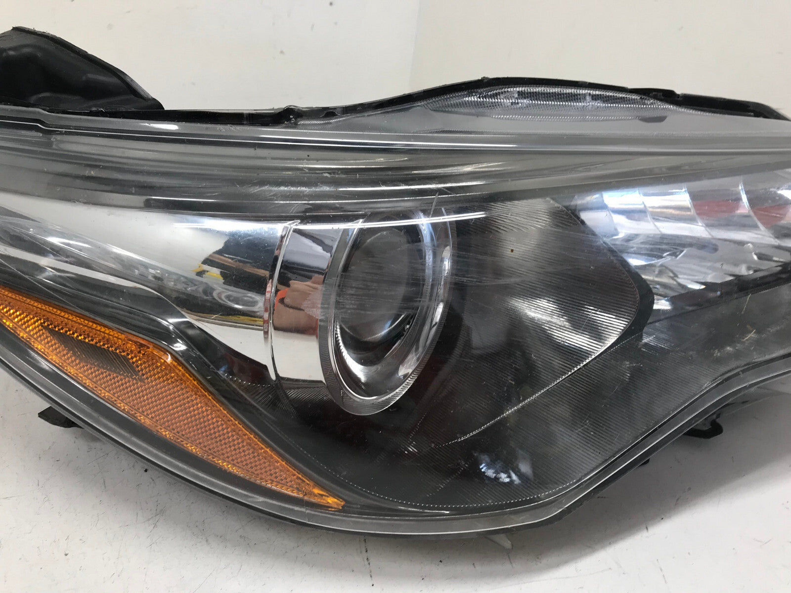 Halogen Headlight Damaged Passenger RH Right Side Toyota Camry 2015-2017 OEM2