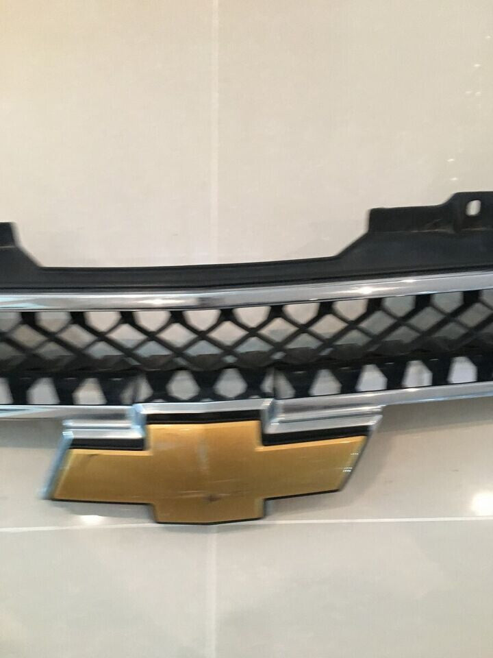 Grill Grille Chevrolet Suburban Tahoe Avalanche 2008-2014 15835087 Original3