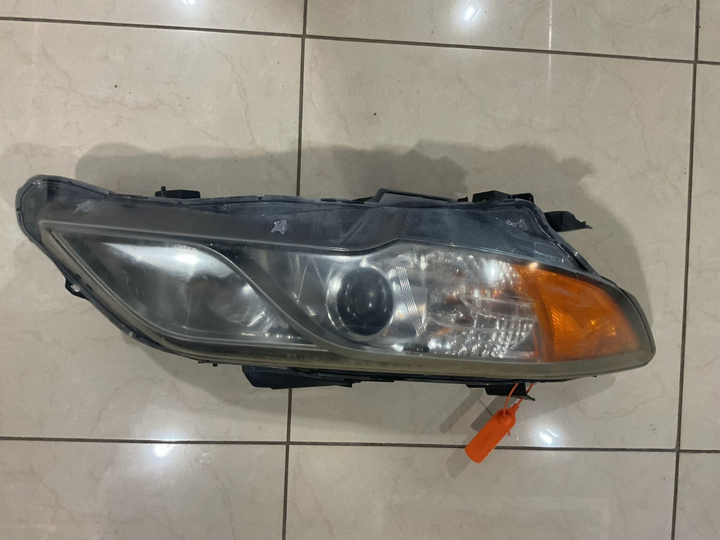 Headlight Right RH Passenger Acura RDX 2013-2015 CAPA