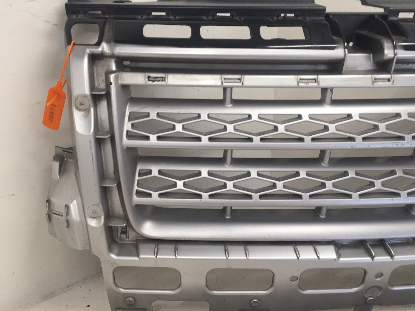 Grille Grill LandRover LR2 (Damaged) 2008-2010 6H52-17D957-T OEM