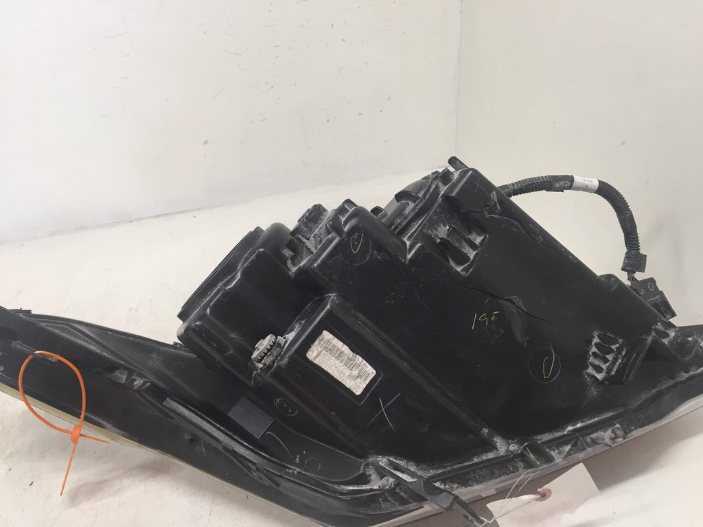 Halogen Headlight Damaged Headlamp Right Passenger RH Cadillac SRX 10-16 OEM