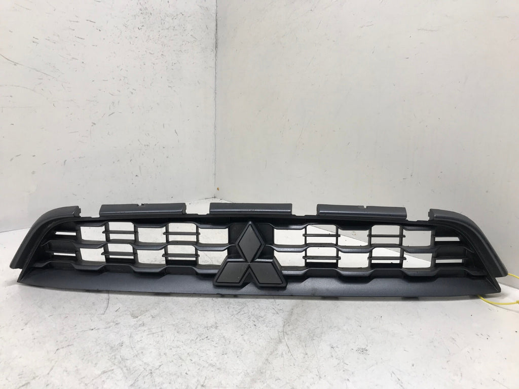Grill Grille 2013-2015 Mitsubishi Outlander 6402A318 OEM