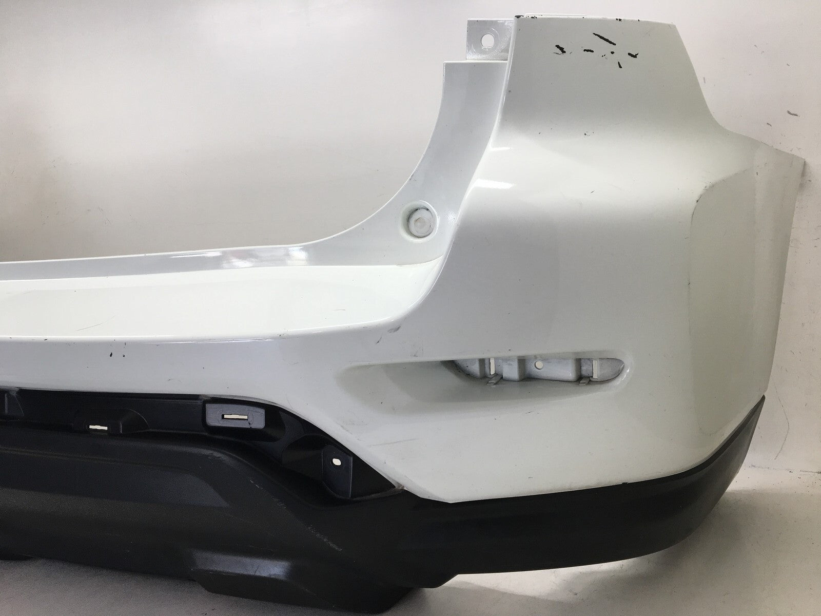 Rear Bumper LOCAL Nissan Pathfinder S Platinum w/o Tow PKG w/Sens Hole 17 18 OEM