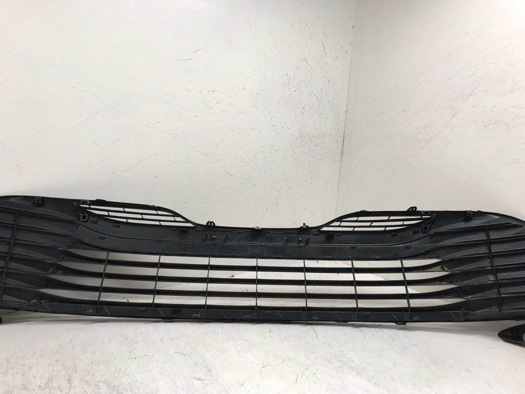 Grill Grille Toyota Camry 2018-2020 53113-06010 OEM