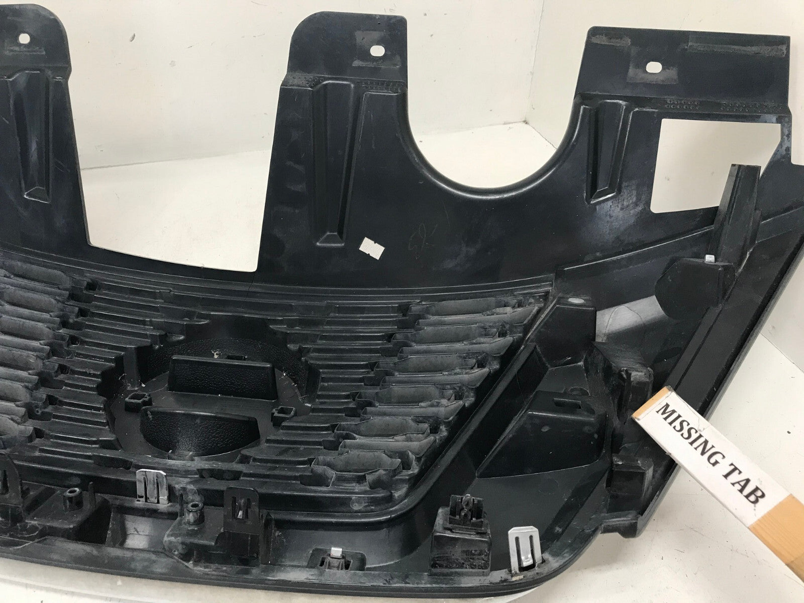 Upper Grill Grille Nissan Rogue 2017 2018 62310-5HK0A OEM