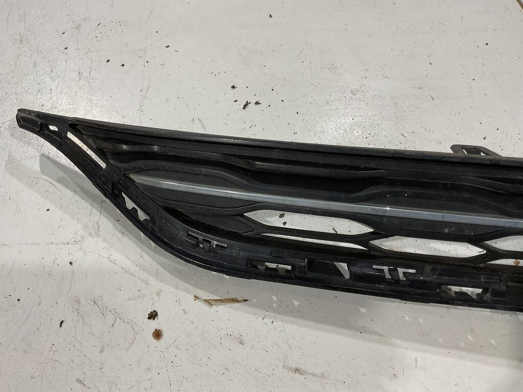 Grill Grille Black/Missing Trim 2016-2018 Chevy Chevrolet Malibu 16-871B OEM