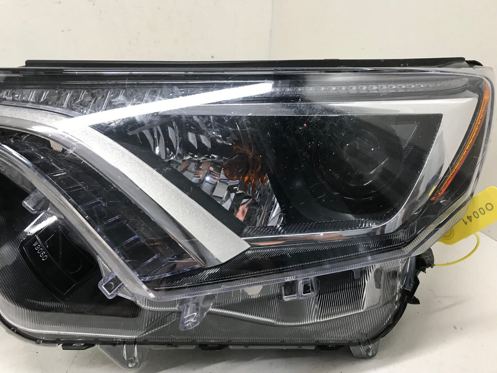 Halogen Projector Headlight Damaged Driver LH Toyota RAV4 16-2018 811500R180 OEM