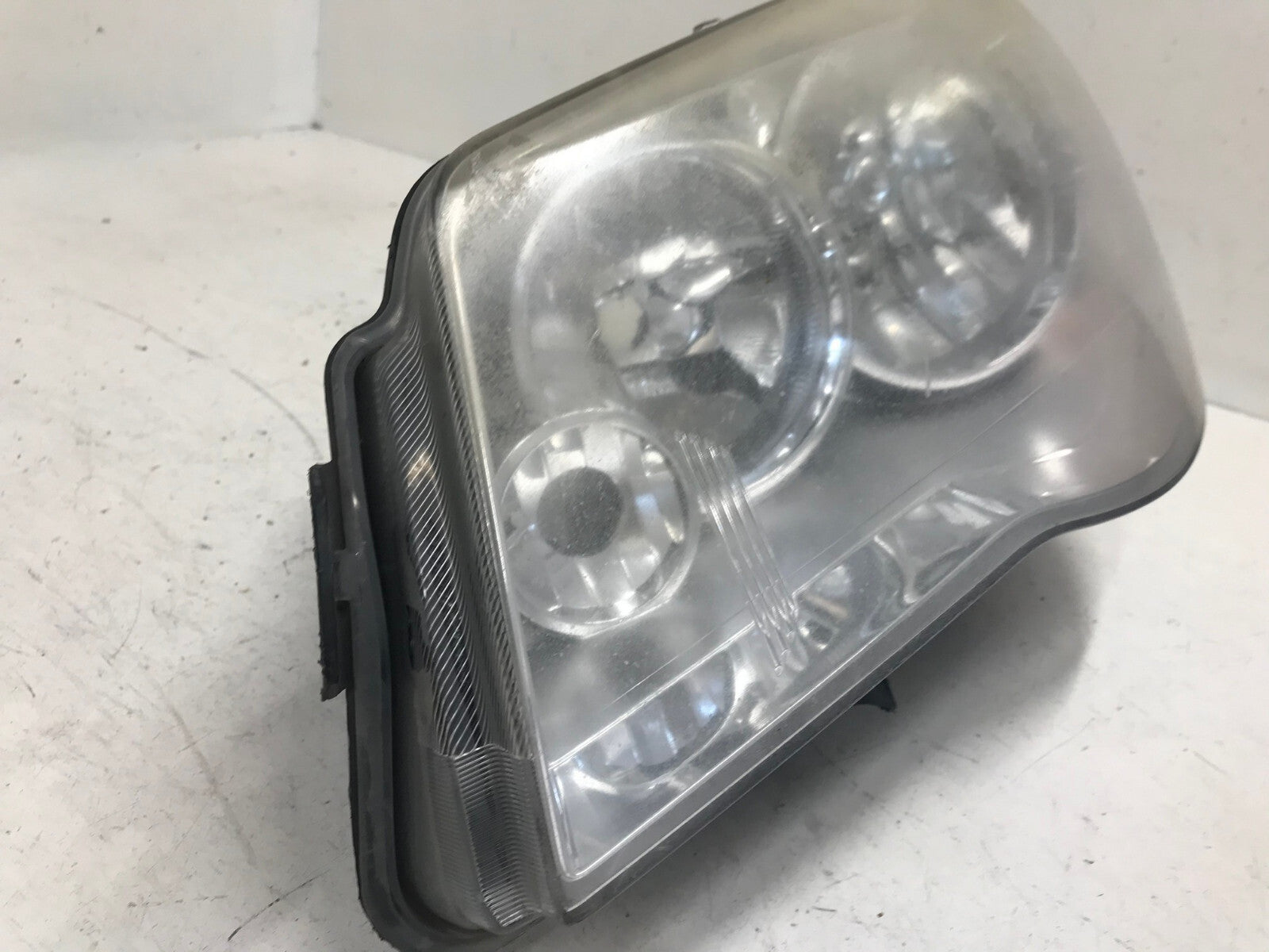 Headlight Damaged Left Driver LH Dodge Grand Caravan 2011-2019 05113337AF OEM
