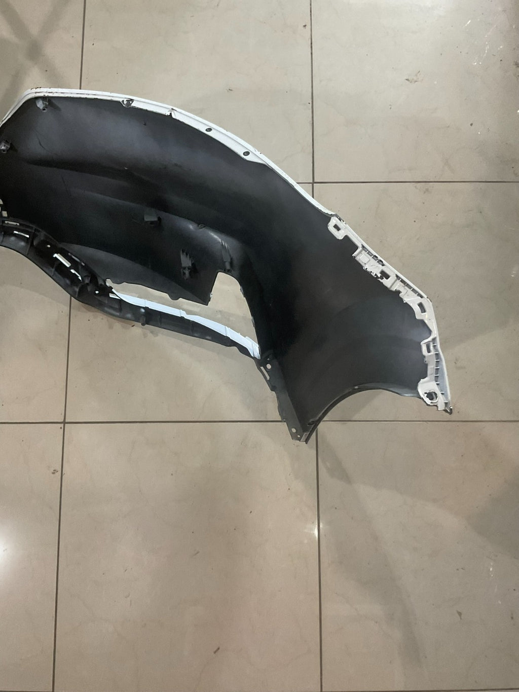 Front Bumper Cover White 2022-2024 Kia Carnival CAPA