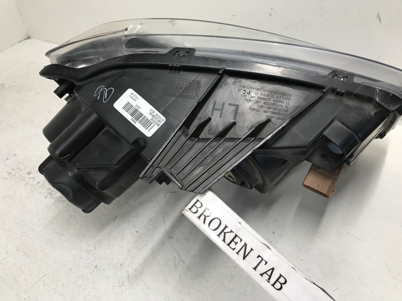 Halogen Headlight Damaged Driver LH Jeep Grand Cherokee 2014-2016 68110997AD OEM