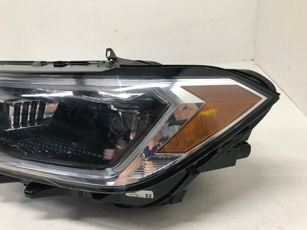 Headlight Damaged LED Left LH Driver Volkswagen Jetta 2019-2022 17A941035C OEM