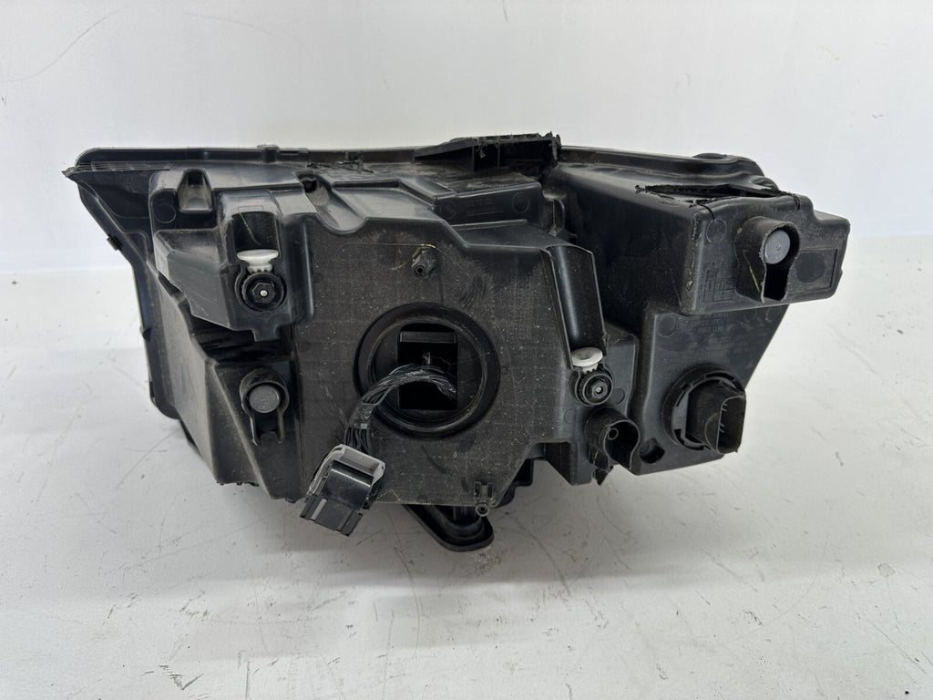 Headlight Damaged Passenger RH 2021 22 2023 Jeep Grand Cherokee 68584658AC OEM