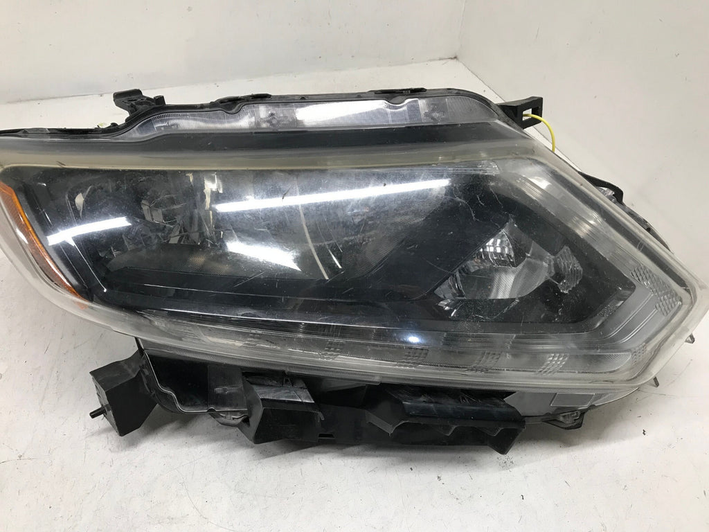 Headlight Damaged RH Right Nissan Rogue S SL SV Models 14-2016 260104BA2A OEM