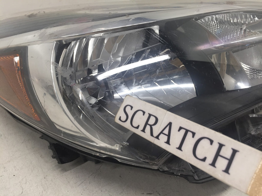 Headlight Damaged Passenger Right RH Toyota Yaris HB 2015-2017 81130-0DA70 OEM