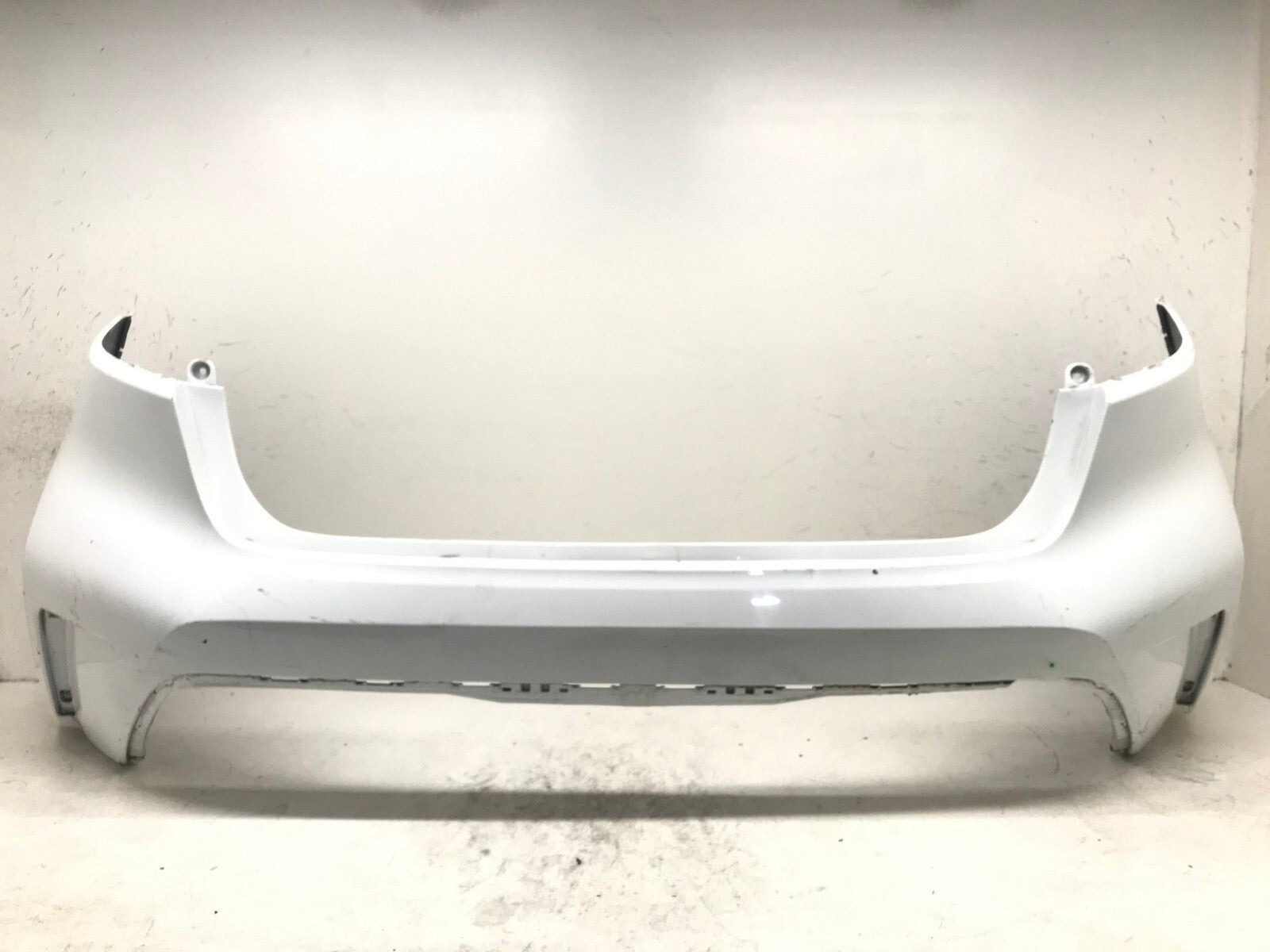 Rear Bumper Cover 040 Toyota Corolla Auris Hatchback 2018 2019 52159-02E20 OEM