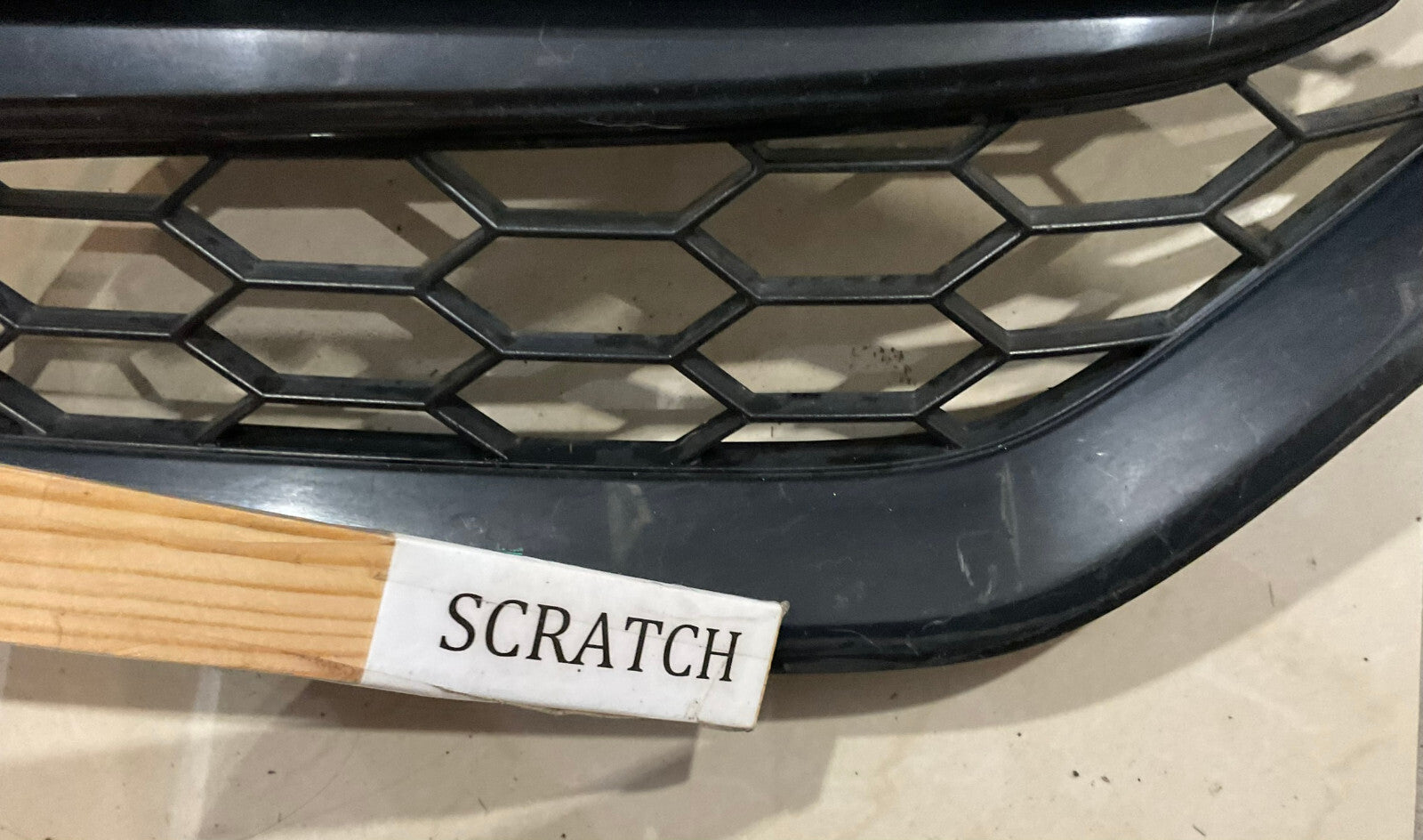 Grill Grille Balck 017 2018 Honda CR-V 71121-TLA-A100 OEM