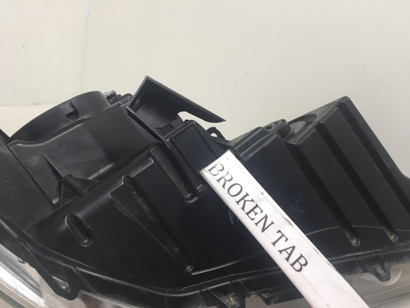 Head light Damaged Driver LH Left Toyota Camry 2015-2017 8111006860 OEM