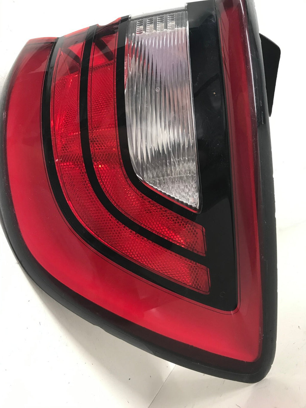 Tail light Damaged Right passenger RH 2014-2022 Dodge Durango 68272126AA OEM
