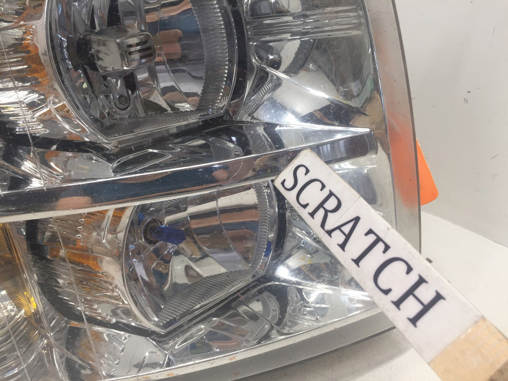 Headlight Damaged Rights RH Chevy Silverado 1500 2500 3500 07-13 22853028 OEM
