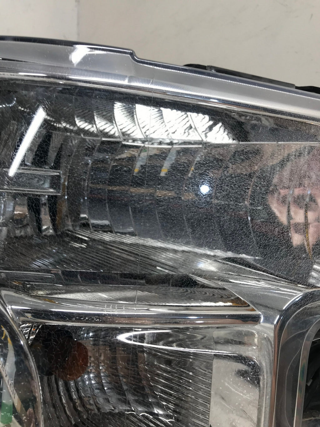 Headlight Damaged Halogen RH Passenger Ford F150 2015 2016 2017 FL34-13005-A OEM