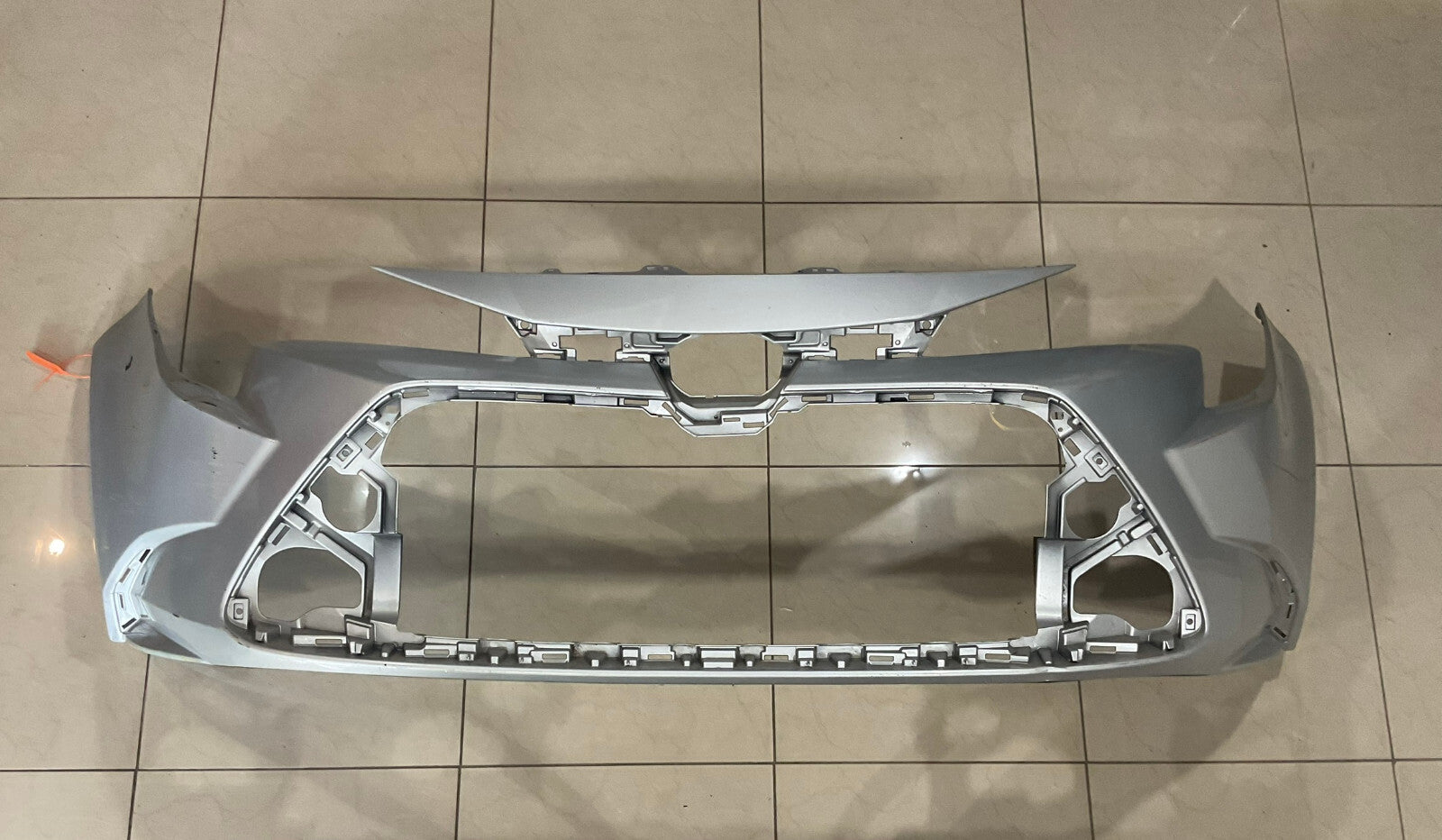 Front Bumper Cover Silver Toyota Corolla L/LE/XLE 2020-2021 52119+02N90 OEM