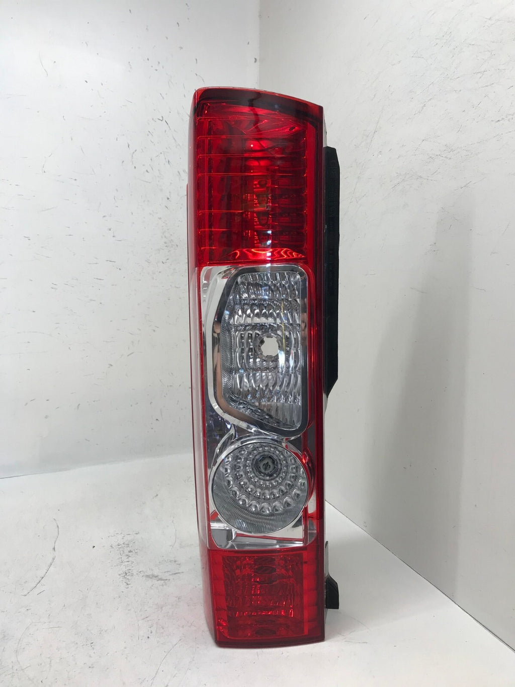 Tail light Damaged LH Driver 14-2022 Ram Promaster 1500 2500 3500 04725947AD OEM