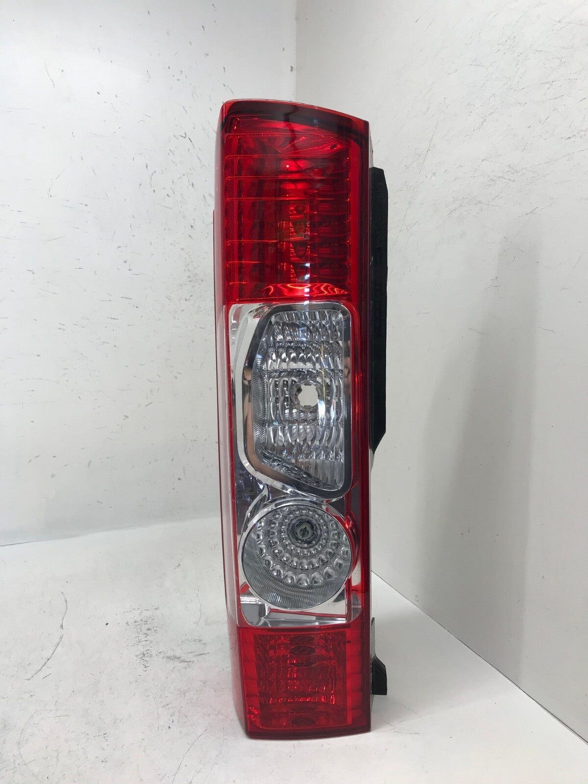 Tail light Damaged LH Driver 14-2022 Ram Promaster 1500 2500 3500 04725947AD OEM